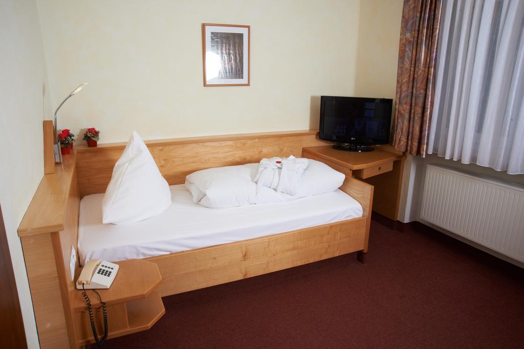 Hotel Cebulj Bad Wörishofen Oda fotoğraf